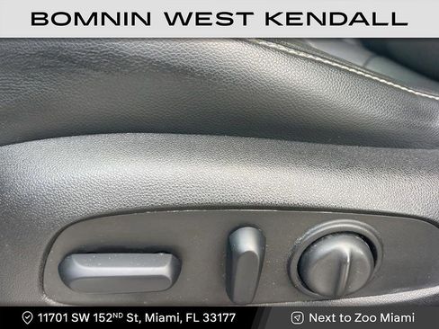 Used 2018 GMC Acadia SLT image 7