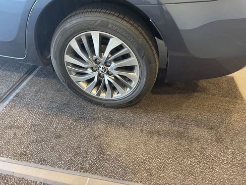 Used 2017 Toyota Corolla XLE w/ Carpet Mat Package (TMS) image 14