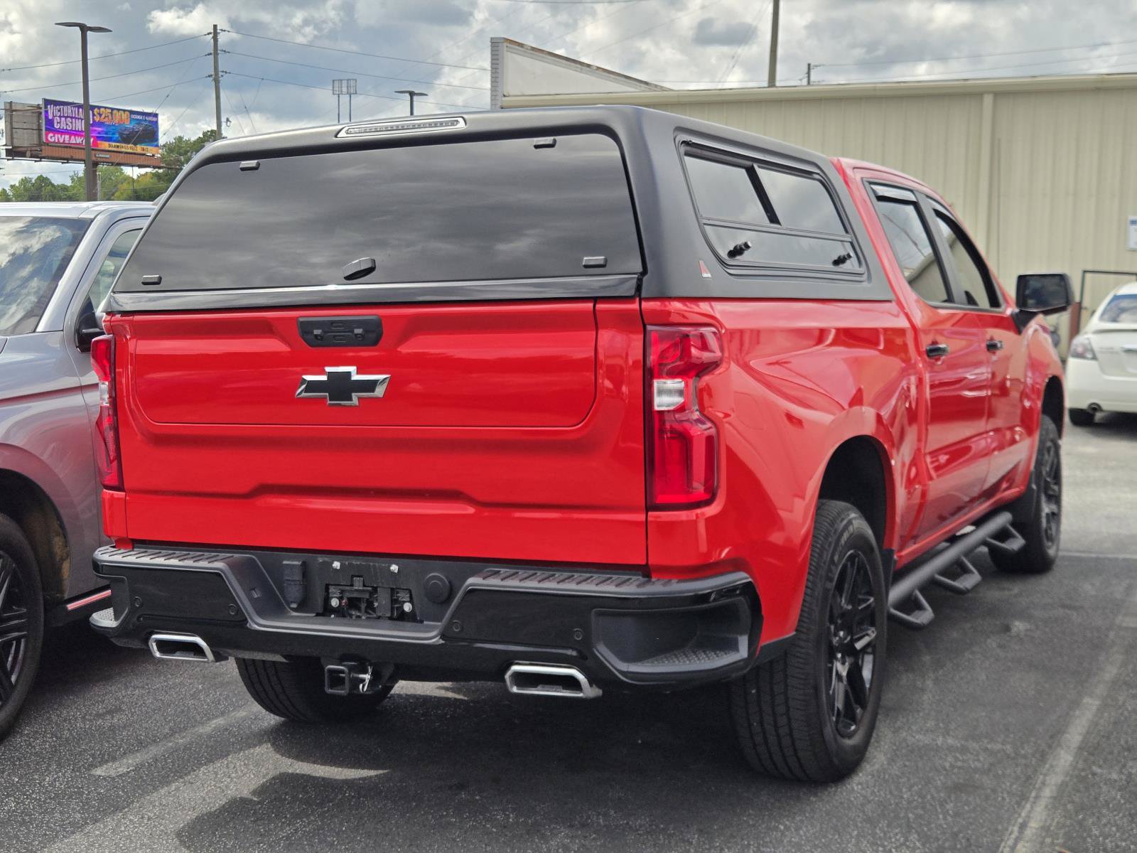 Used 2024 Chevrolet Silverado 1500 LT Trail Boss w/ LT Trail Boss Premium Package AWD/4WD image 4