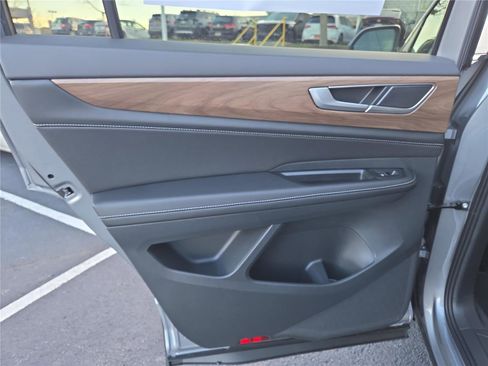 New 2026 Volkswagen Atlas SE image 23