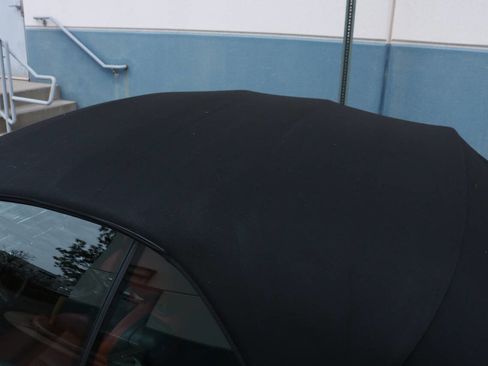 Used 2016 BMW M235i Convertible image 9