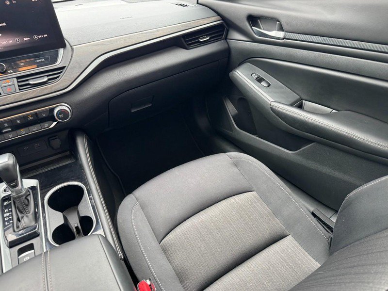 Used 2024 Nissan Altima 2.5 SV w/ SV Premium Package FWD image 15