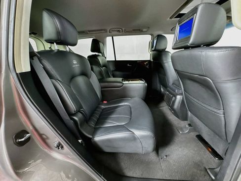 Used 2014 INFINITI QX80 4WD w/ Deluxe Touring Package image 39