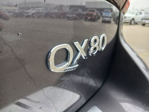 Used 2022 INFINITI QX80 Luxe w/ All-Season Package image 39