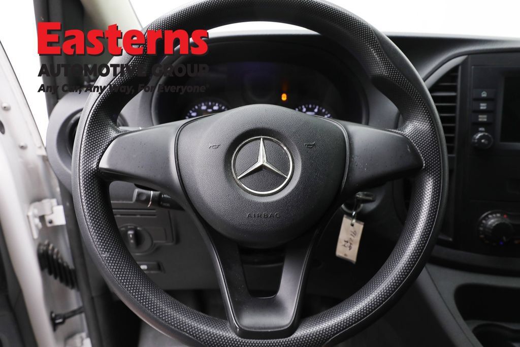 Used 2022 Mercedes-Benz Metris image 10