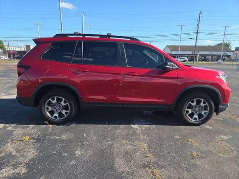 Used 2023 Honda Passport TrailSport image 9