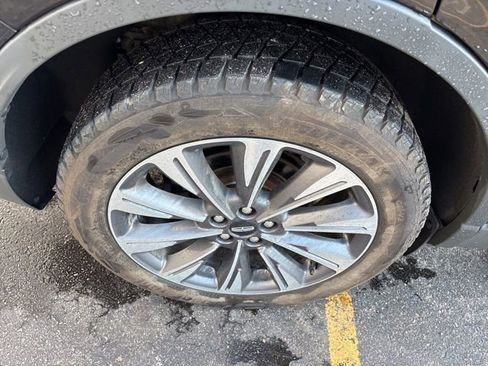 Used 2020 Lincoln Corsair Reserve image 9