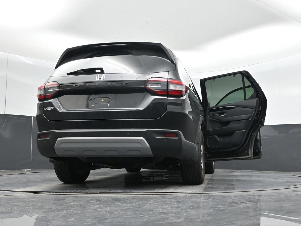 Used 2025 Honda Pilot EX-L image 60