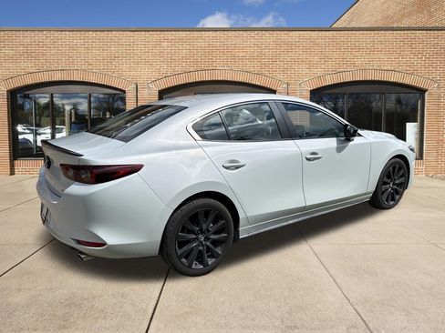 Used 2025 MAZDA MAZDA3 s FWD image 3