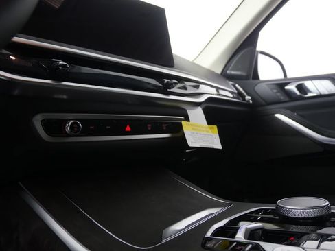 New 2027 BMW X7 xDrive40i AWD/4WD image 22