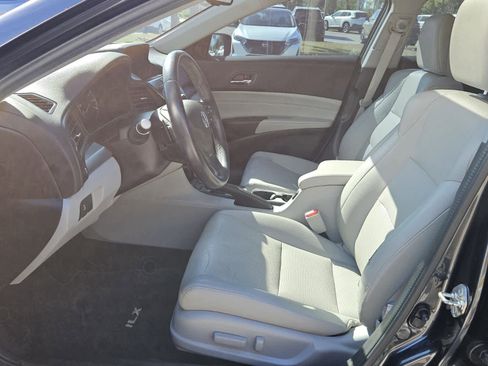 Used 2016 Acura ILX w/ Technology Plus Package image 3