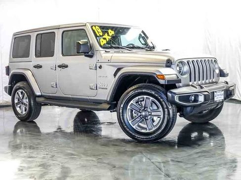 Used 2019 Jeep Wrangler Unlimited Sahara AWD/4WD image 2