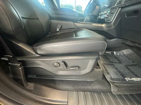 Used 2025 Ford F150 Lariat w/ Equipment Group 501A Mid image 25