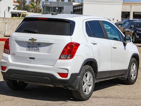 Used 2020 Chevrolet Trax LS w/ LPO, Protection Package FWD image 4