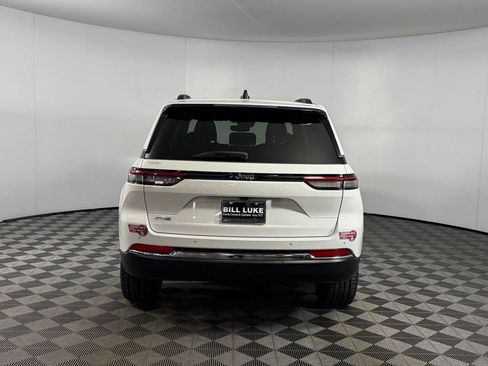 Used 2023 Jeep Grand Cherokee 4WD 4xe w/ Luxury Tech Group II image 9