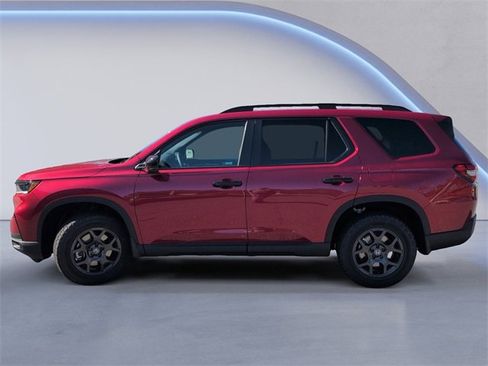 New 2025 Honda Pilot TrailSport image 10