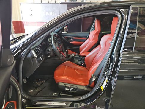 Used 2017 BMW M3 w/ Executive Package RWD image 9