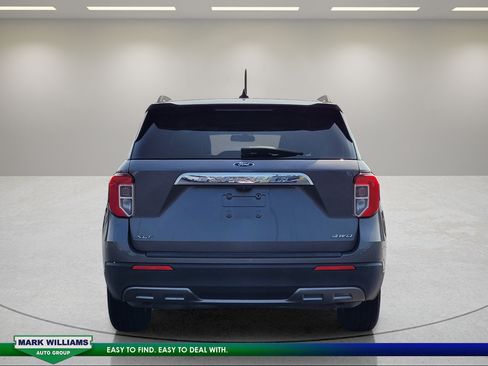 Used 2021 Ford Explorer XLT w/ Equipment Group 202A AWD/4WD image 5
