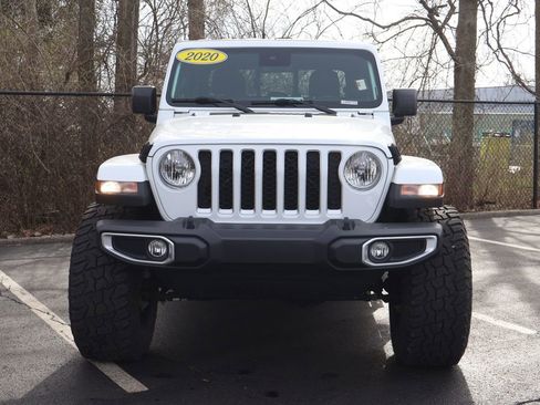 Used 2020 Jeep Gladiator Overland image 2