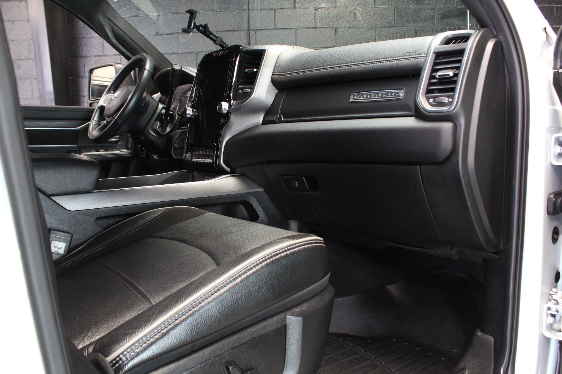 Used 2024 RAM 2500 Laramie w/ Night Edition AWD/4WD image 61