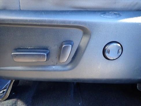 Used 2017 Toyota Tundra SR5 image 11