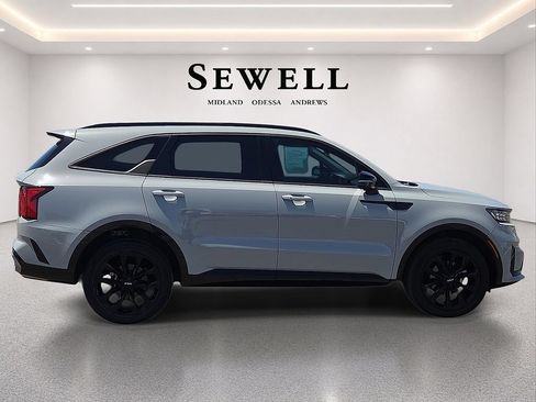 Used 2023 Kia Sorento SX AWD/4WD image 5