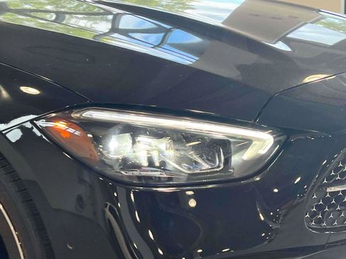 Used 2025 Mercedes-Benz C 300 4MATIC Sedan image 7