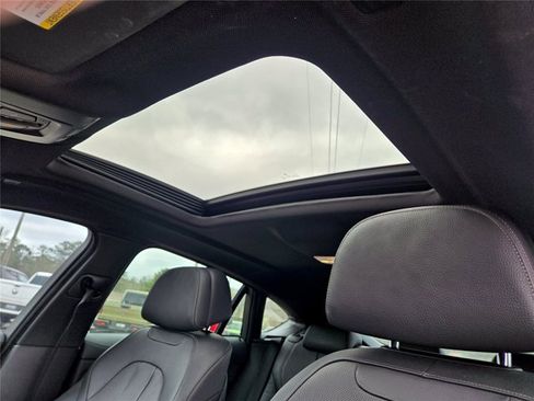 Used 2019 BMW X6 xDrive35i w/ M Sport Package AWD/4WD image 37