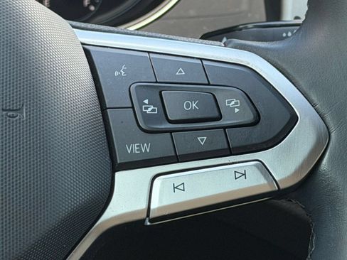 Used 2020 Volkswagen Atlas Cross Sport SE FWD image 24
