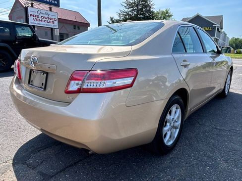 Used 2011 Toyota Camry LE w/ LE Extra-Value Pkg FWD image 5