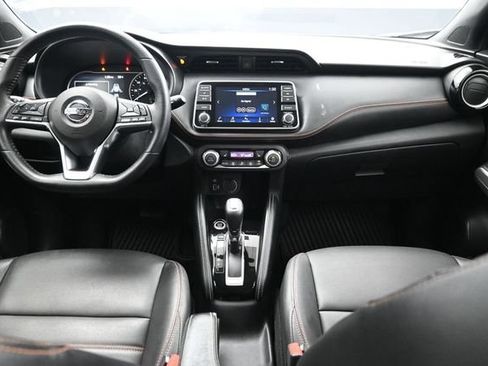 Used 2020 Nissan Kicks SR w/ SR Premium Package FWD image 16