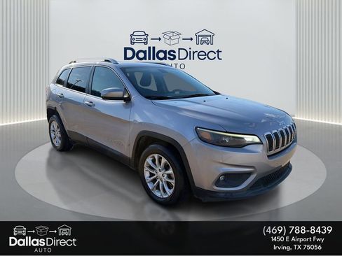 Used 2019 Jeep Cherokee Latitude w/ Popular Appearance Group FWD image 2