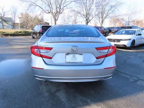 Used 2020 Honda Accord Hybrid image 5