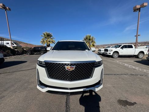 Used 2021 Cadillac Escalade ESV Premium Luxury image 8