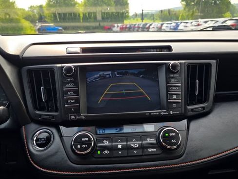 Used 2018 Toyota RAV4 SE w/ Power Extra Value Package AWD/4WD image 23