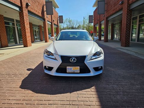 Used 2016 Lexus IS 300 AWD w/ Navigation System Package image 4