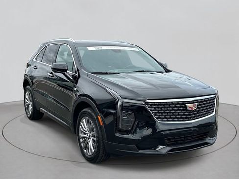 Certified 2025 Cadillac XT4 Premium Luxury AWD/4WD image 3