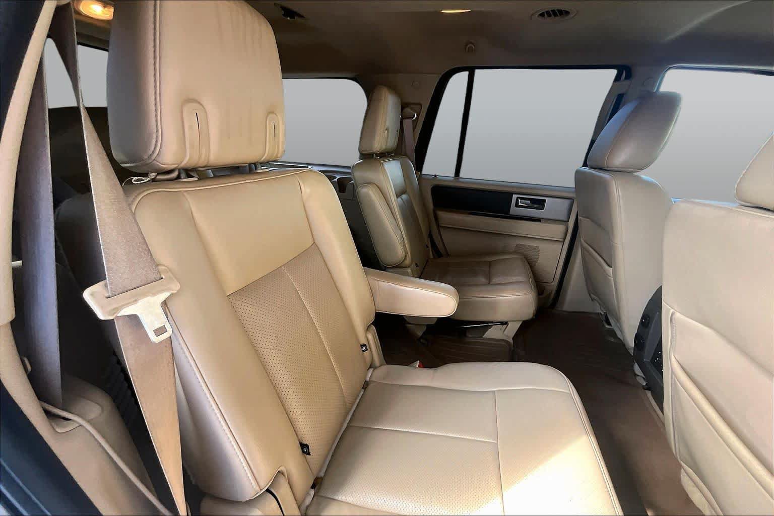 Used 2014 Ford Expedition XLT w/ Equipment Group 202A RWD image 20