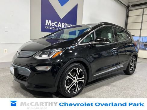 Used 2017 Chevrolet Bolt Premier w/ Driver Confidence II Package FWD image 9