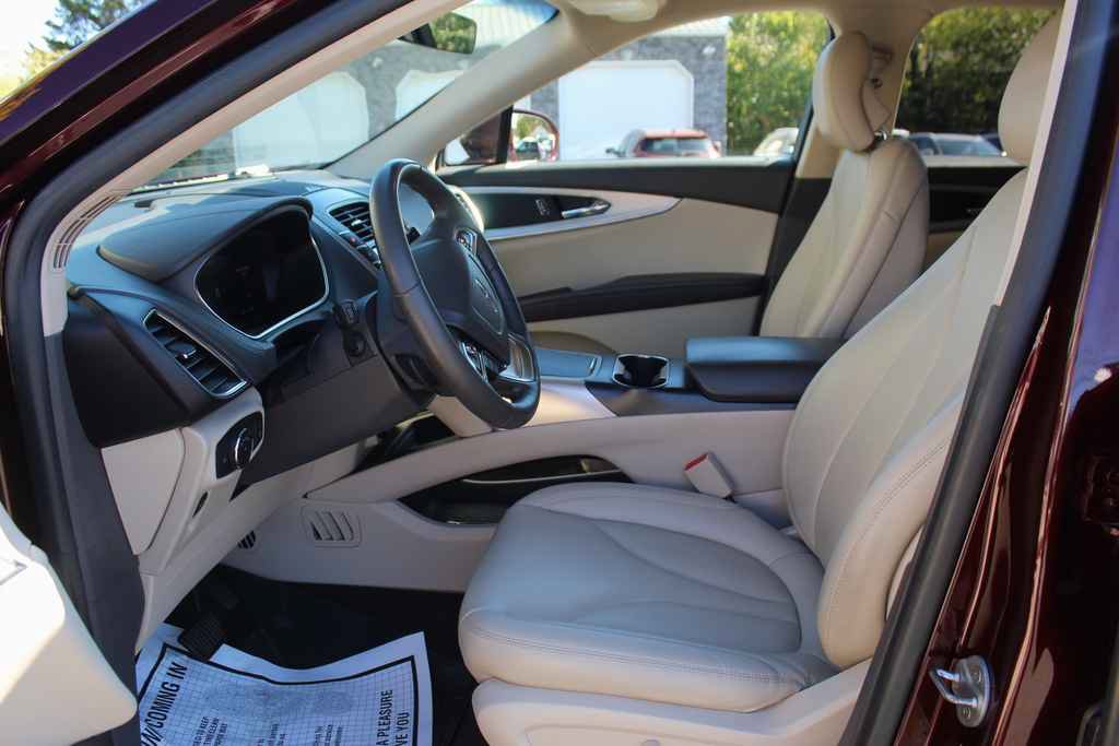 Used 2019 Lincoln Nautilus FWD image 23