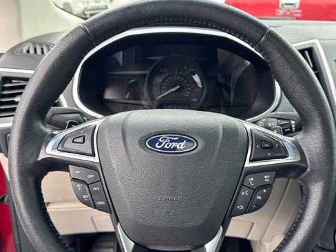 Used 2018 Ford Edge Titanium w/ Equipment Group 301A AWD/4WD image 20