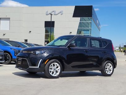 Certified 2025 Kia Soul LX w/ LX Technology Package