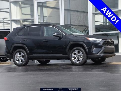 Used 2025 Toyota RAV4 XLE image 1