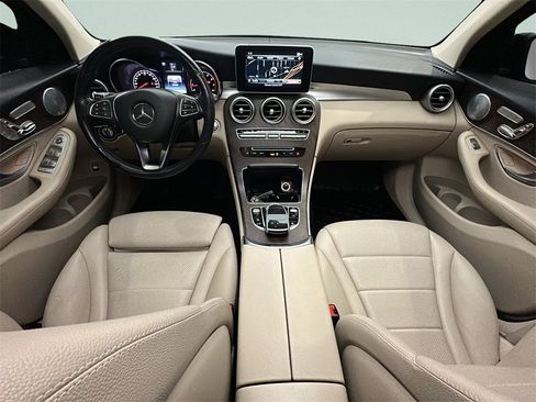 Used 2019 Mercedes-Benz GLC 300 4MATIC image 21