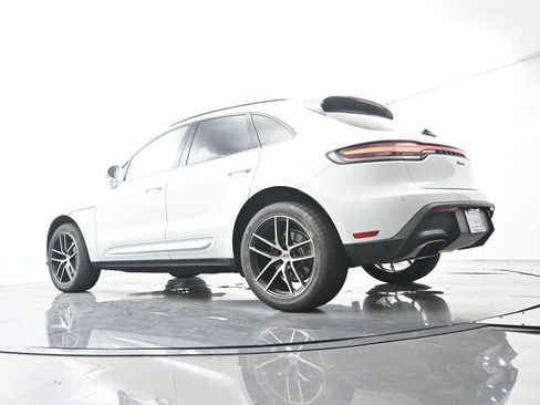 Certified 2023 Porsche Macan AWD/4WD image 48