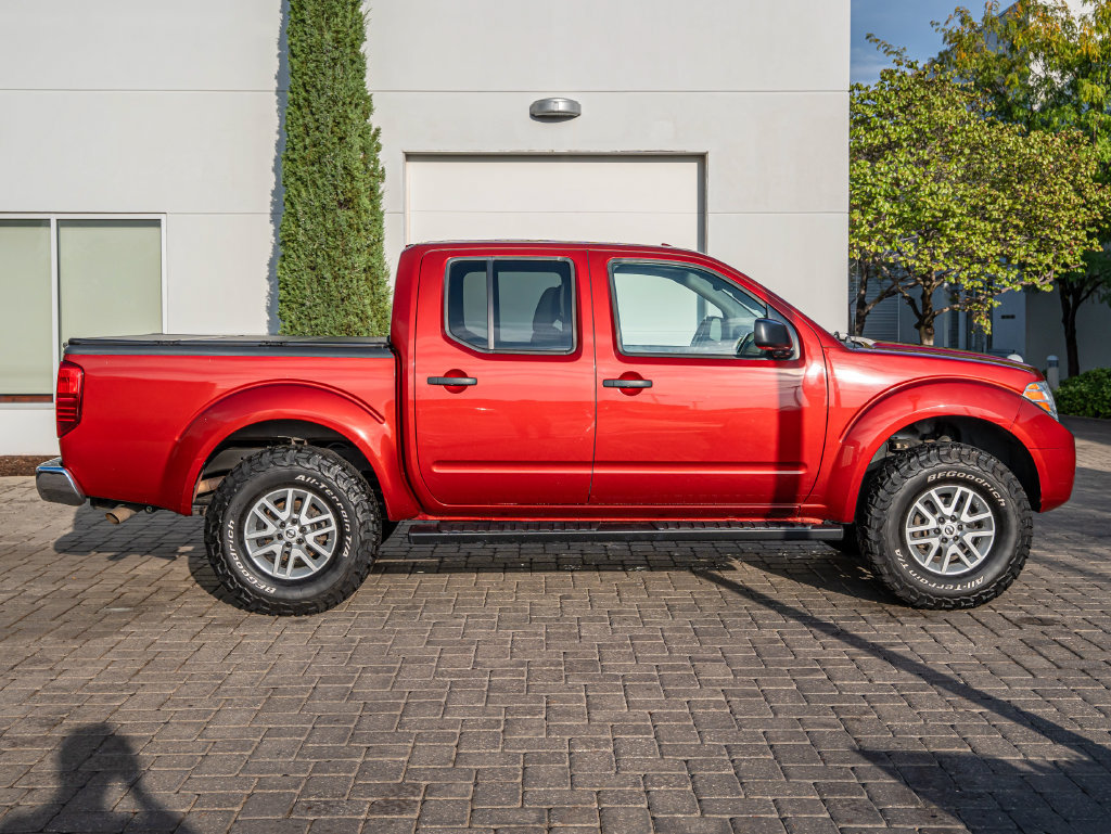 Used 2018 Nissan Frontier SV w/ Value Truck Package AWD/4WD image 11