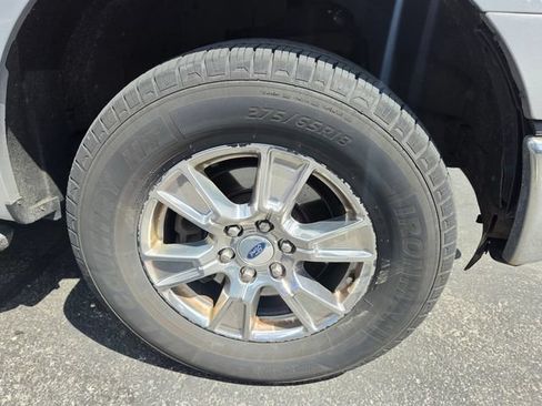 Used 2015 Ford F150 XLT w/ Equipment Group 302A Luxury AWD/4WD image 9