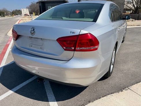 Used 2015 Volkswagen Passat 1.8T Limited Edition image 9