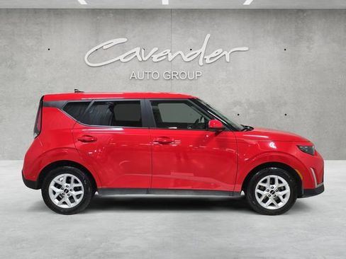 Used 2023 Kia Soul LX w/ LX Technology Package image 17