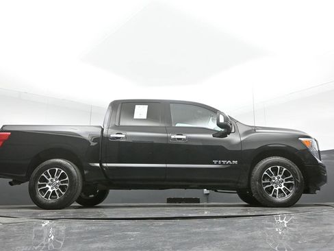 Used 2021 Nissan Titan SV w/ SV Convenience Package image 31